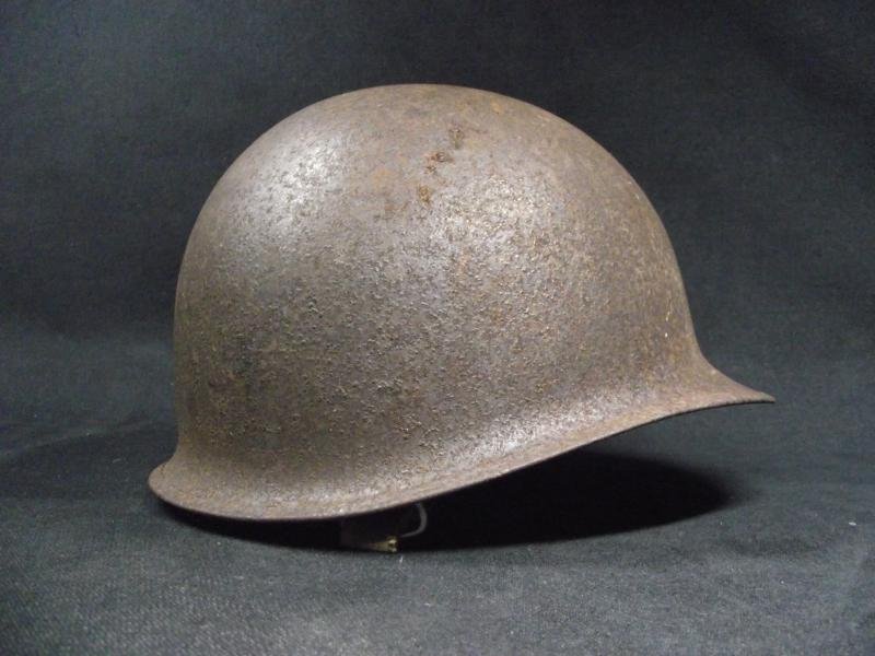 WW2 U.S. Army M1 Front Seam Swivel Bail Combat Helmet Shell. — image 3