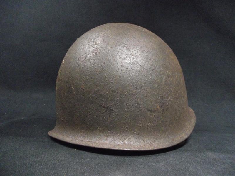 WW2 U.S. Army M1 Front Seam Swivel Bail Combat Helmet Shell. — image 4