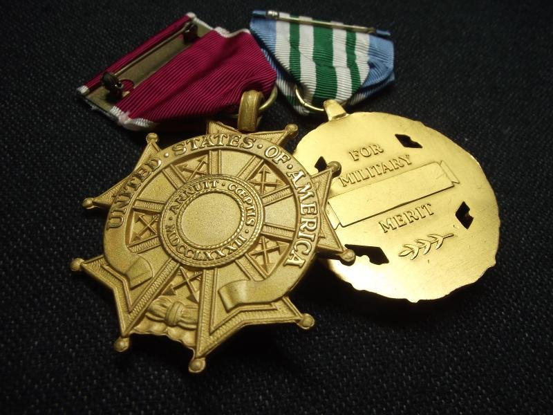 2 X U.S. Medals. Legion of Merit and Joint Service Commendation Medals. — image 5
