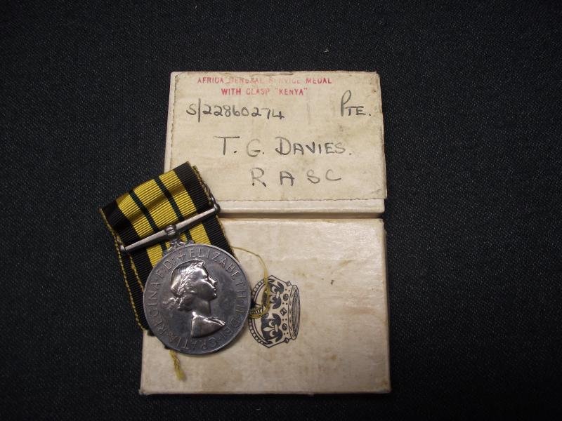 Boxed British Africa General Service Medal with Kenya Bar. — image 3