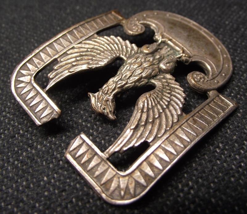 WW2 Modified Polish Airforce Metal Cap Badge. — image 4