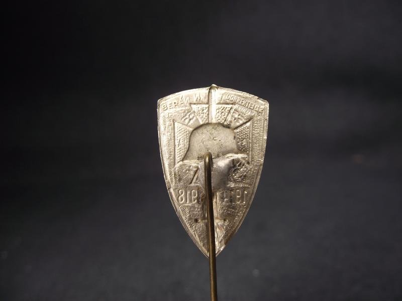 Hungarian Front Fighters Association Stick Pin. — image 3