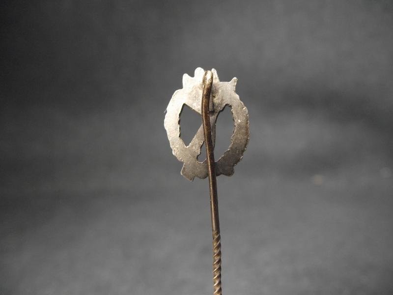WW2 German Bronze Infantry Assault Stick Pin. — image 3