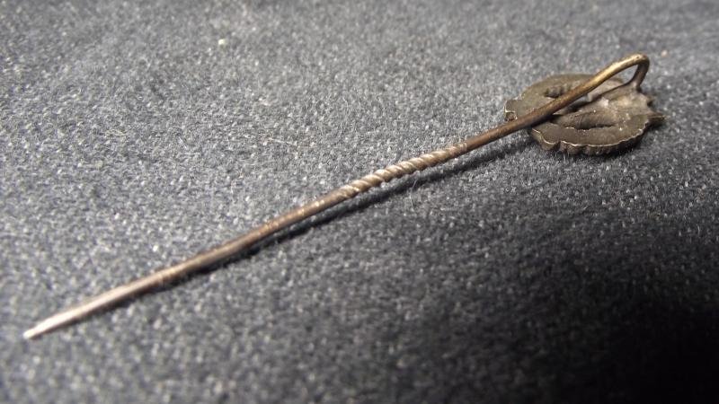 WW2 German Bronze Infantry Assault Stick Pin. — image 5