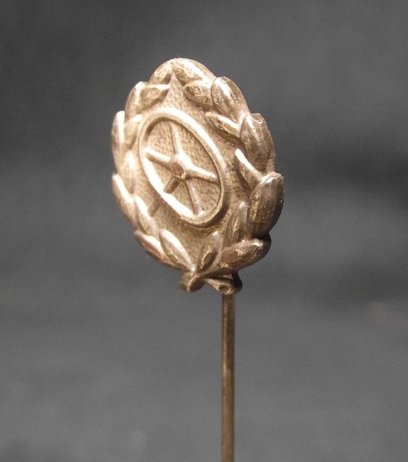 WW2 German Silver Drivers Proficiency Stick Pin. — image 2