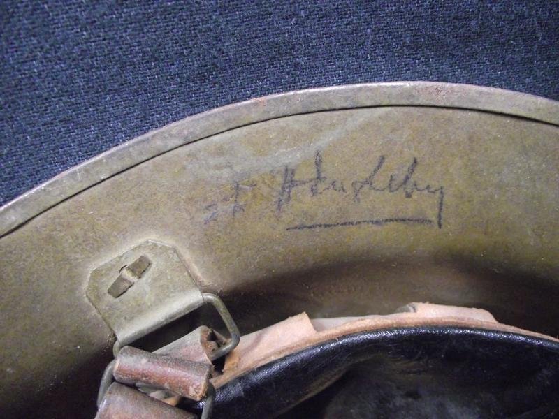 British WW1, Brodie, MK1 Steel Helmet. Named. — image 7