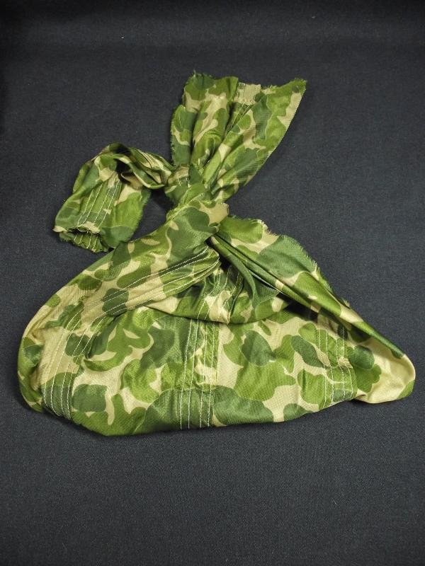 WW2 U.S. Camo Parachute Scarf. — image 7