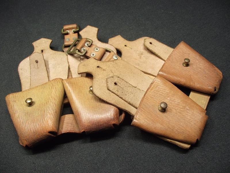 WW2 Home Guard 39 Pattern Leather Cartridge Carrier Pair. Un-Issued. — image 3