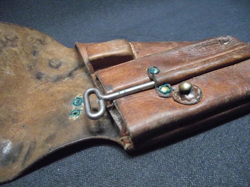 Swedish M/1940 Lahti Pistol Holster and Tools. — image 7