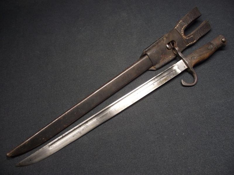 WW2 Japanese Arisaka Type 30 Rifle Bayonet and Scabbard with its Period Leather Frog. — image 4