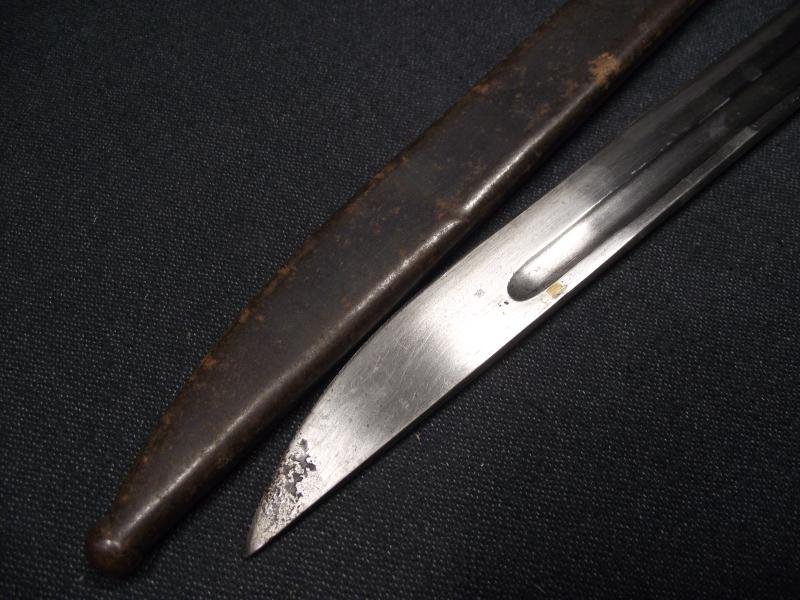 WW2 Japanese Arisaka Type 30 Rifle Bayonet and Scabbard with its Period Leather Frog. — image 5