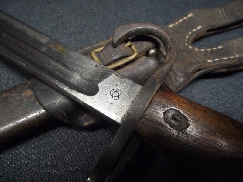 WW2 Japanese Arisaka Type 30 Rifle Bayonet and Scabbard with its Period Leather Frog. — image 6