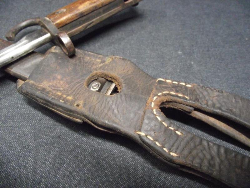 WW2 Japanese Arisaka Type 30 Rifle Bayonet and Scabbard with its Period Leather Frog. — image 8