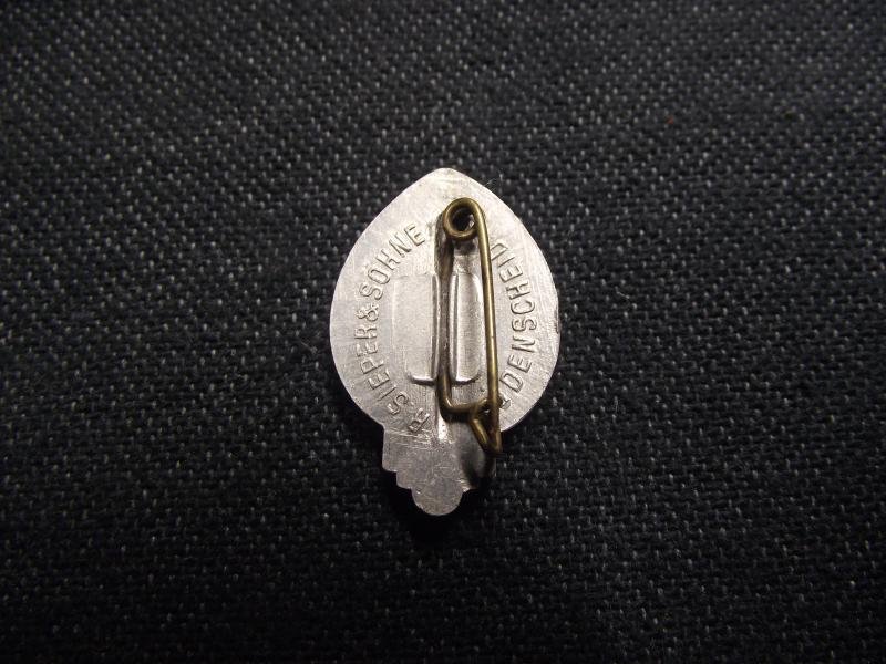 1935 Dated Hitler Youth Sports Participants Badge. — image 3