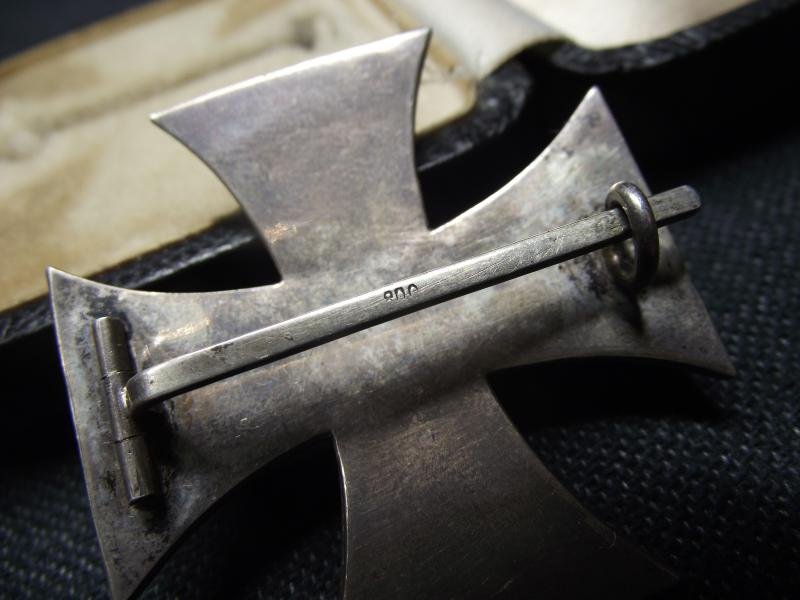 WW1 German 1914 Iron Cross 1st Class Vaulted .800 Silver in Presentaion Box. — image 7