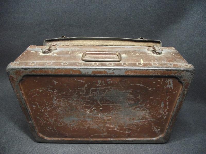 WW2 Japanese Navy Type 93 Gas Mask Case. — image 6