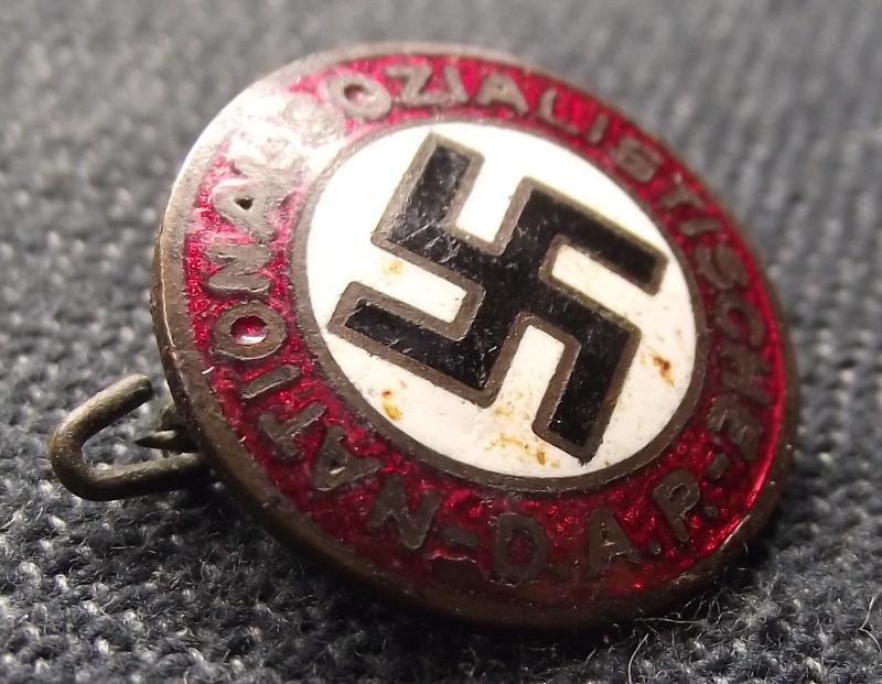Rare Early 18mm NSDAP Party Badge. — image 2