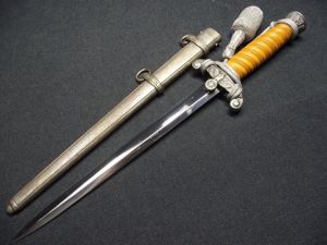 WW2 German Army Officers Dagger. Ernst Pack & Sohne.