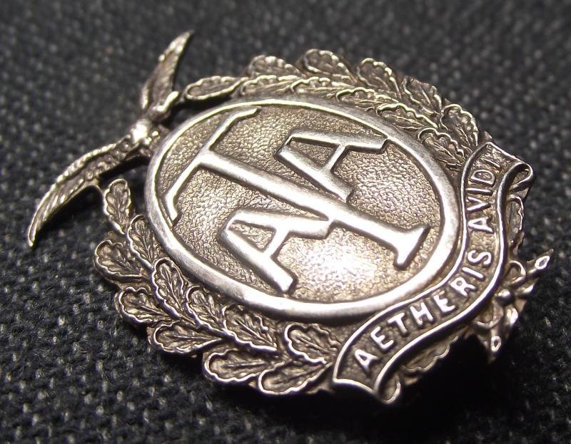 Rare WW2 Air Transport Auxiliary ''ATA'' Membership Lapel Badge. Numbered. — image 2