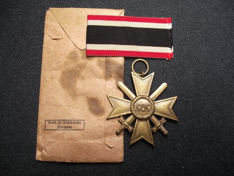2nd Class War Merit Cross, KVK, with Swords and Paper Packet of Issue. Gottlieb Friedrich Keck&Sohn. — image 2