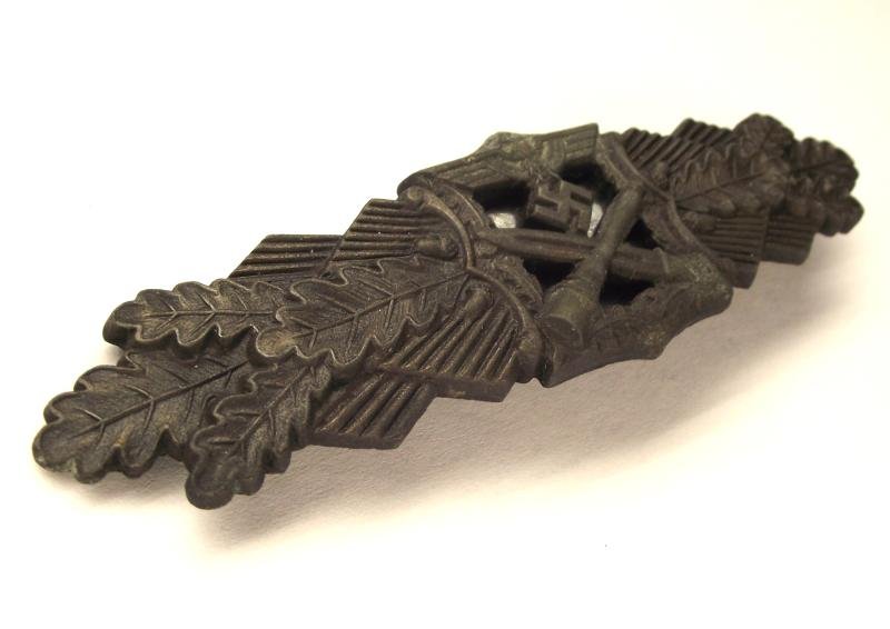 WW2 German Bronze Grade Close Combat Clasp. JFS. — image 3