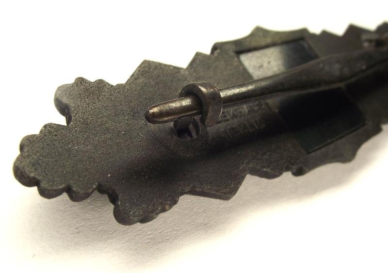 WW2 German Bronze Grade Close Combat Clasp. JFS. — image 6