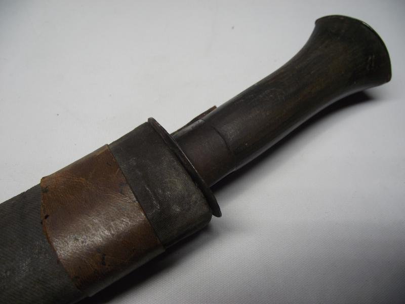 Vintage Indian Manufactured Bowie Knife.. — image 4