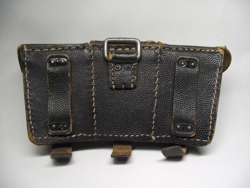 WW2 German K98 Leather Ammo Pouch. — image 2