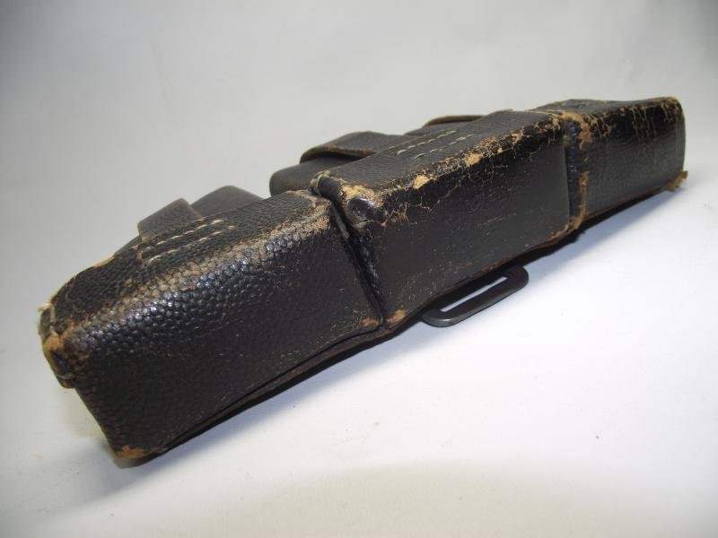 WW2 German K98 Leather Ammo Pouch. — image 3