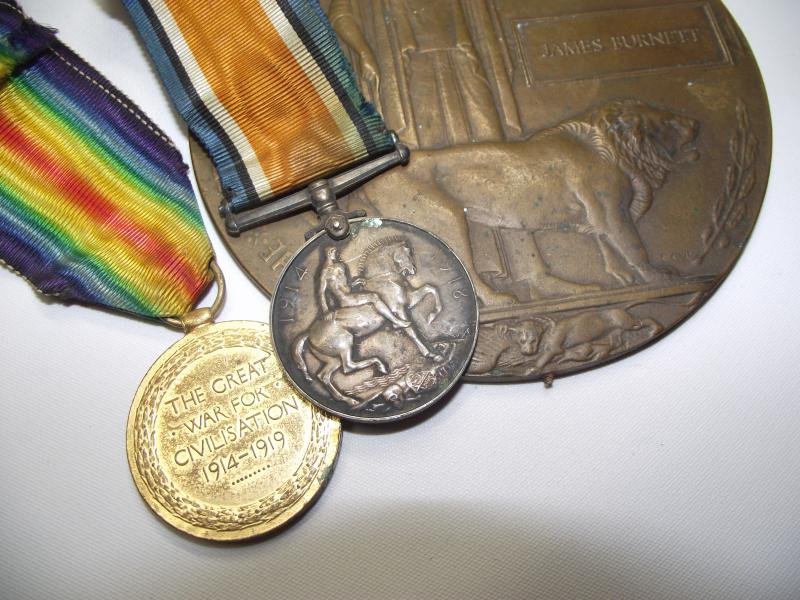 WW1 Death Plaque and Pair. 2nd Battalion, Royal Scots, Arras. — image 3