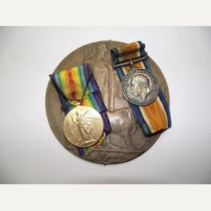WW1 Death Plaque and Pair. 2nd Battalion, Royal Scots, Arras.