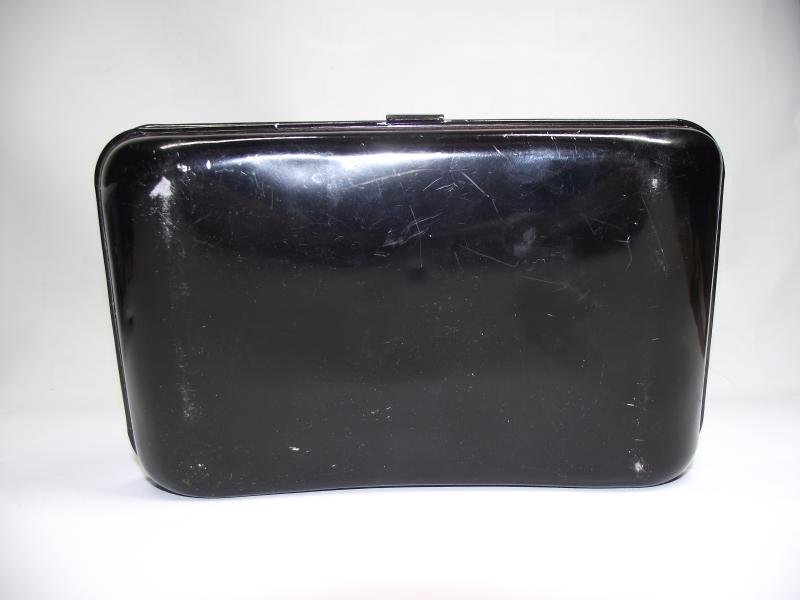 WW2 St.John Ambulance Metal First Aid Pouch. — image 3