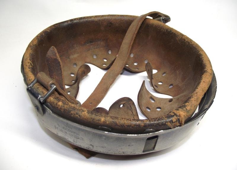 Scarce 1935 Dated Single Band Aluminium M35 Helmet Liner. — image 5