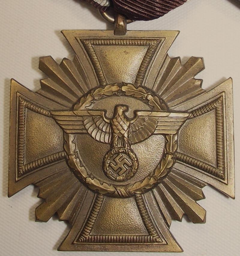 WW2 Boxed Bronze NSDAP Long Service Medal and Ribbon Bar, MM/15-Fredich Orth. — image 10