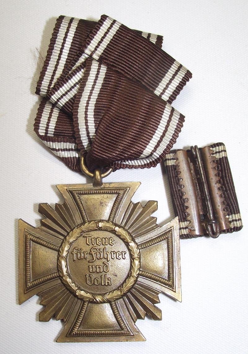 WW2 Boxed Bronze NSDAP Long Service Medal and Ribbon Bar, MM/15-Fredich Orth. — image 3