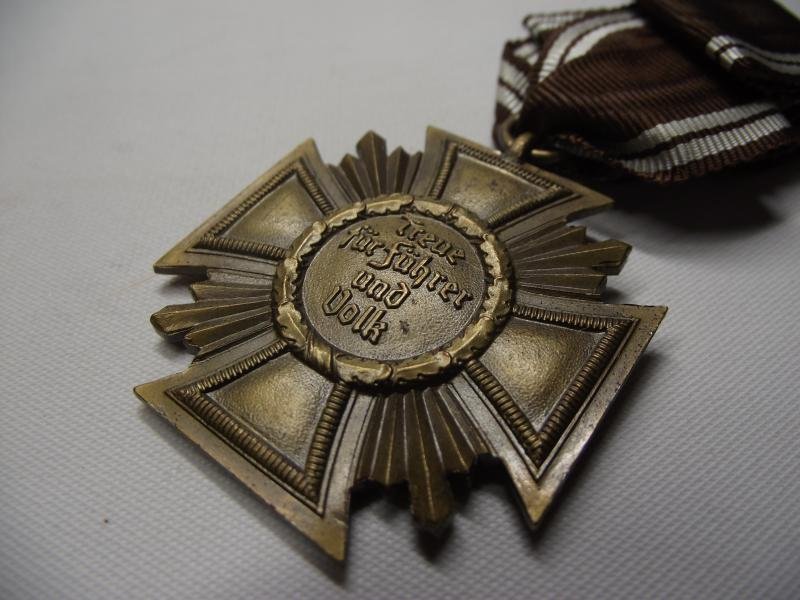 WW2 Boxed Bronze NSDAP Long Service Medal and Ribbon Bar, MM/15-Fredich Orth. — image 7