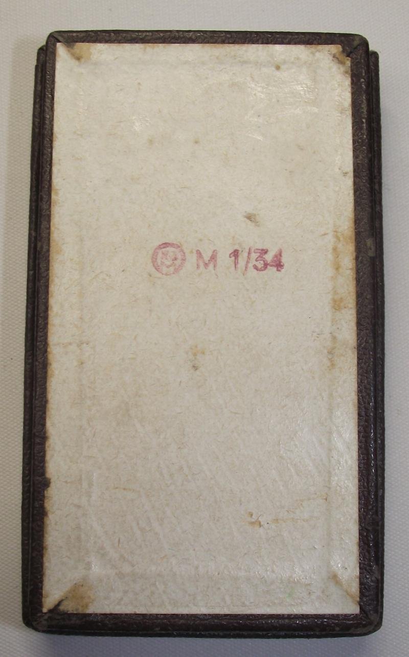 WW2 Boxed Bronze NSDAP Long Service Medal and Ribbon Bar, MM/15-Fredich Orth. — image 9