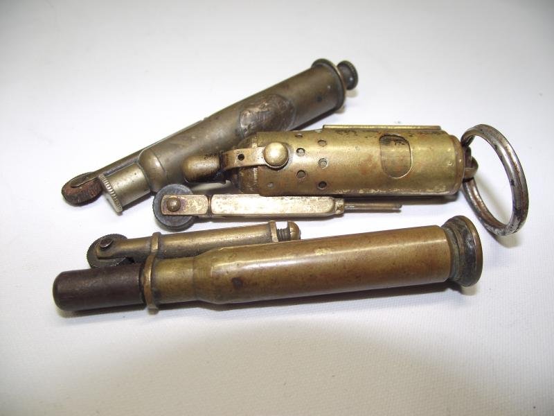 3 X British ''Trench'' Lighters. — image 3