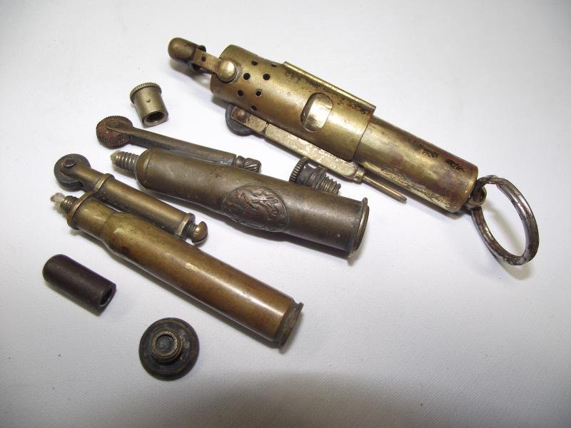 3 X British ''Trench'' Lighters. — image 4
