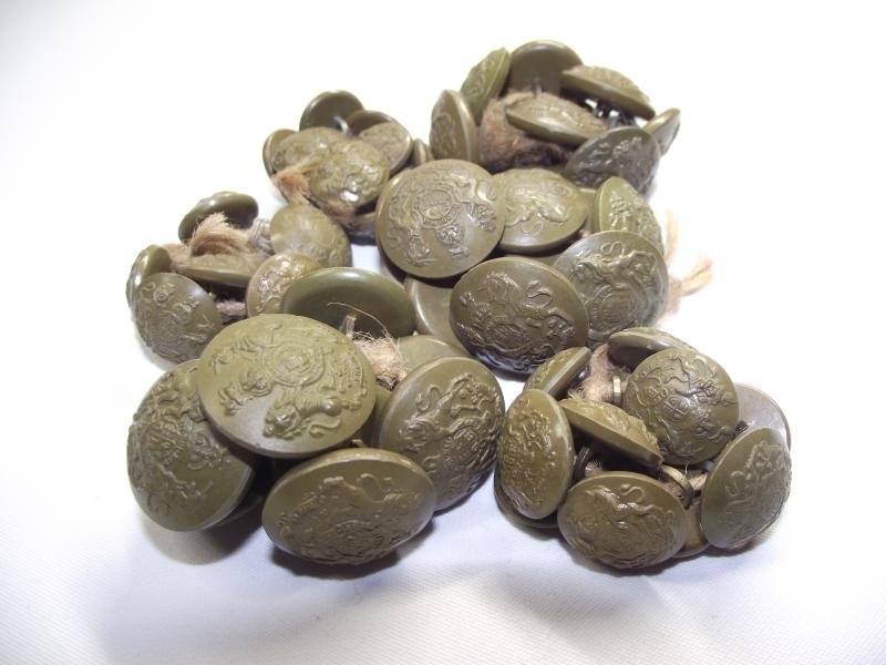 Large Selection of WW2 British GS Economy Buttons. — image 2