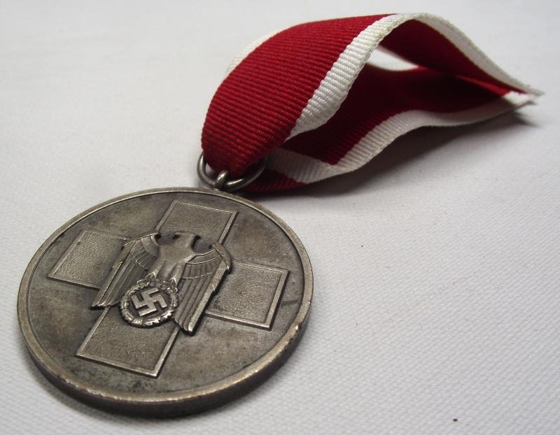WW2 German Social Welfare Medal. — image 4