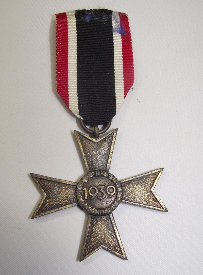 WW2 German War Merit Cross. KvK Without Swords. MM19, E.F.Wiedman. — image 2