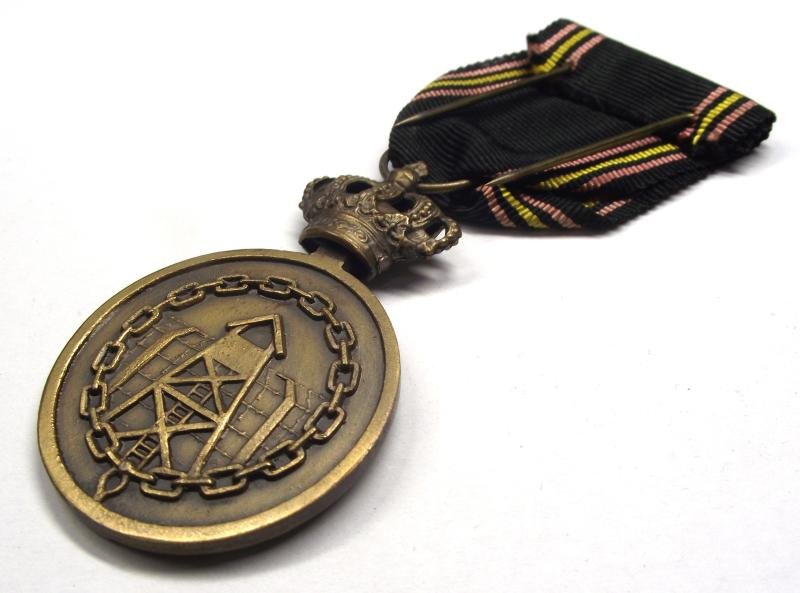 Belgium Prisoner of War Medal.1940/45. — image 4