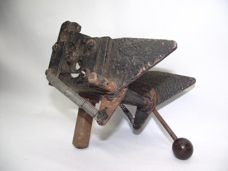 WW2 U.S. 30 Caliber Machine Gun Pintle Assemby. — image 5