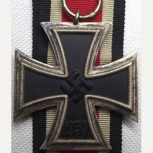 WW2 German Iron Cross 2nd Class. MM3, Deumer.