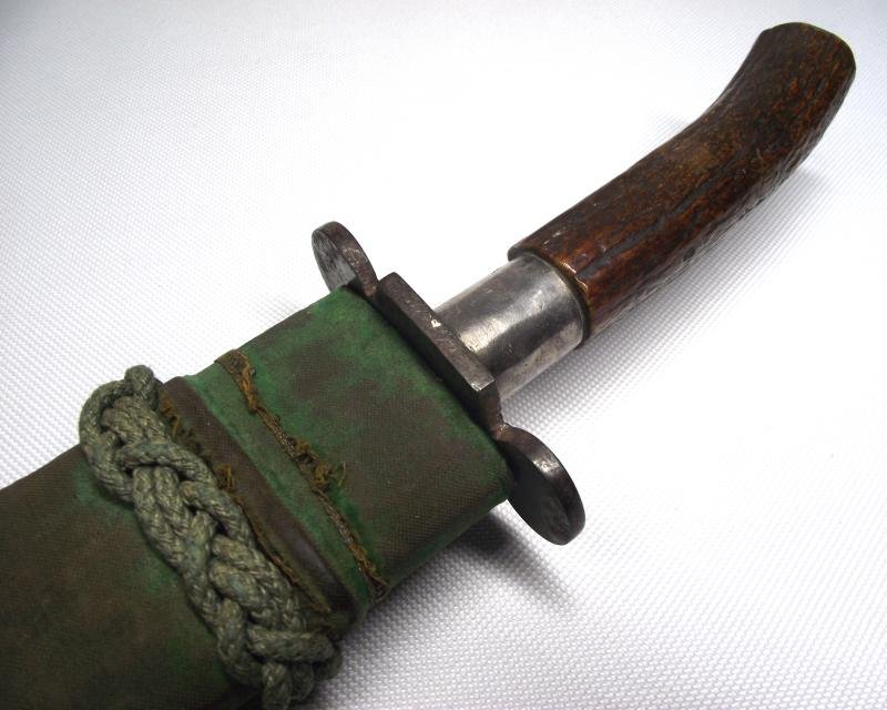 Large Edwardian Bowie Knife. — image 9