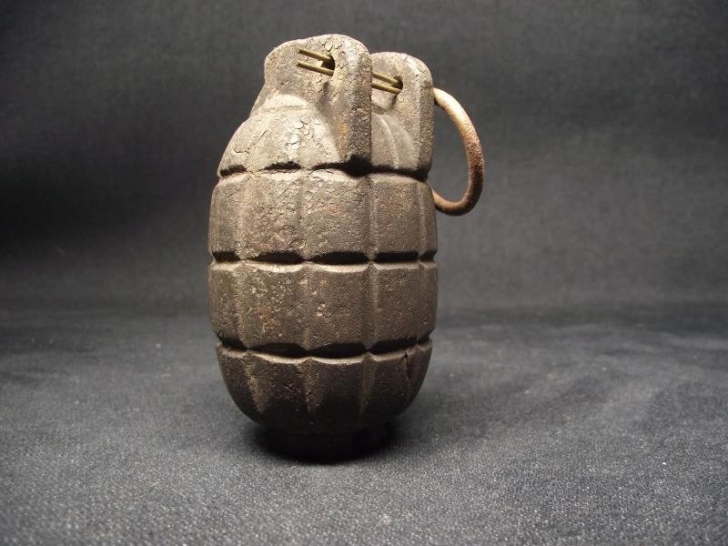 WW2 British Rubber Training Mills Grenade. — image 7