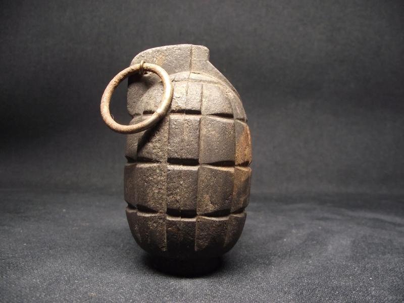 WW2 British Rubber Training Mills Grenade. — image 8