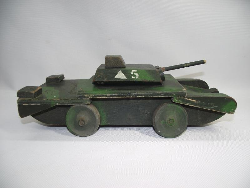 WW2 British Wooden Toy Tank. — image 6