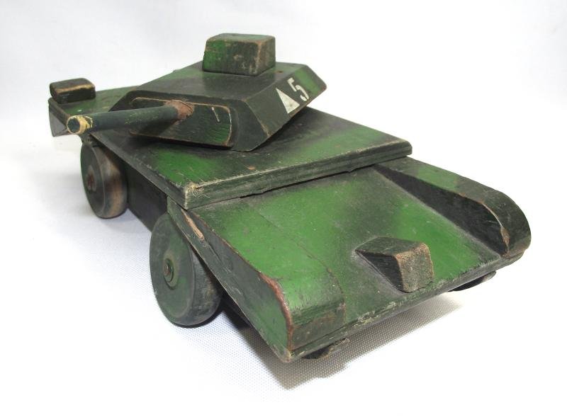 WW2 British Wooden Toy Tank. — image 7